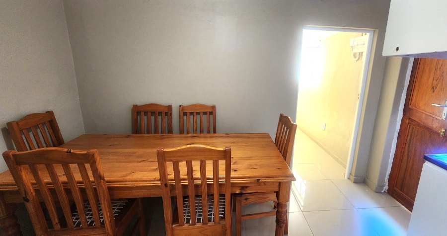 To Let 1 Bedroom Property for Rent in Glenlilly Western Cape